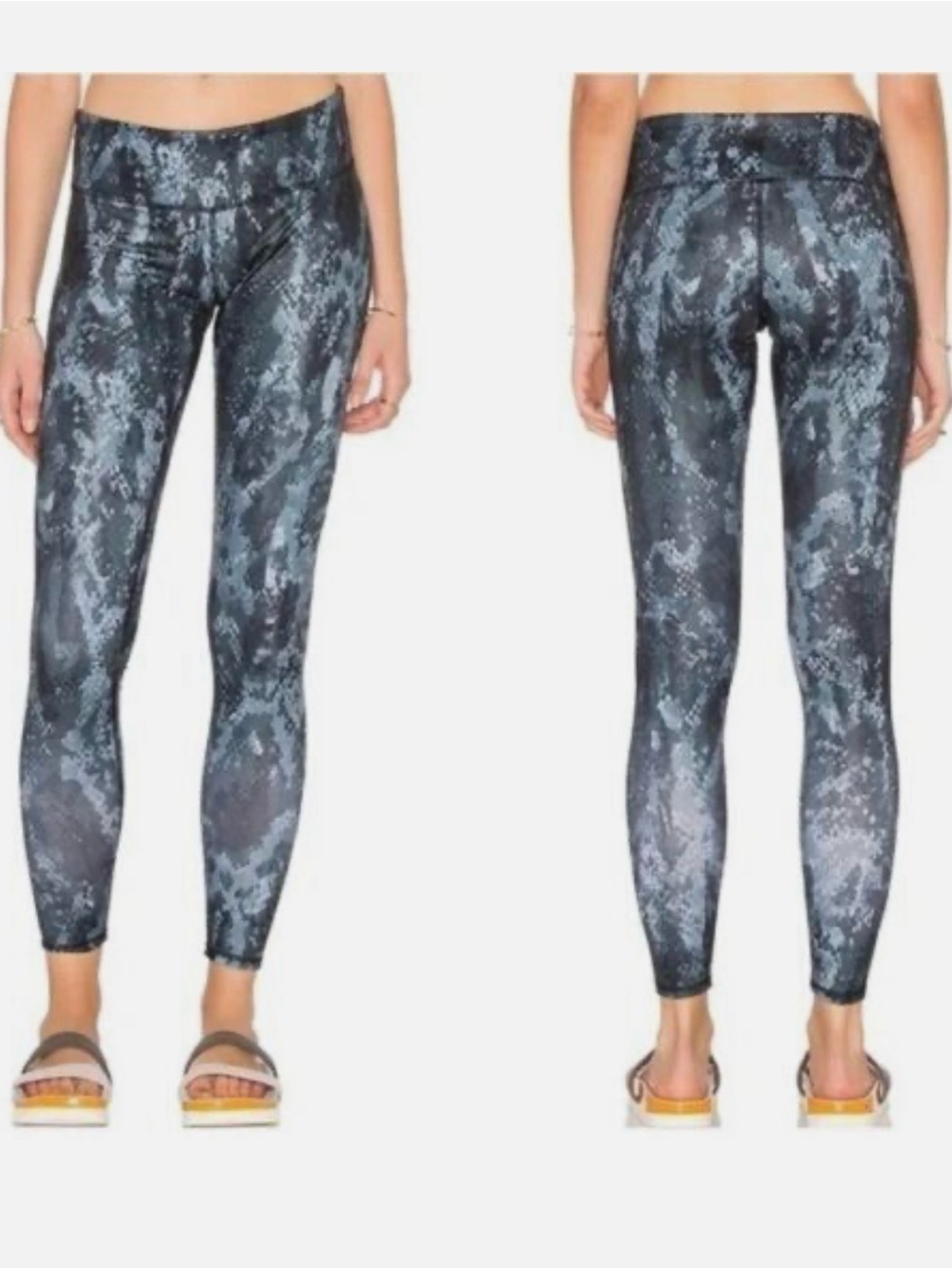 ALO Yoga High-Rise Snake-Print Leggings in Dark Gray and Blue